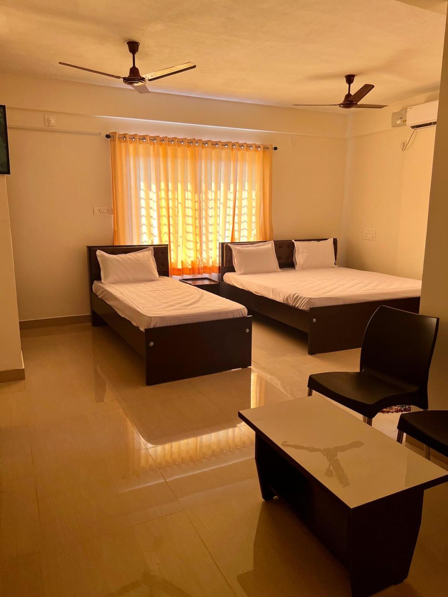 Shree Swarna Comforts Udupi Exterior foto