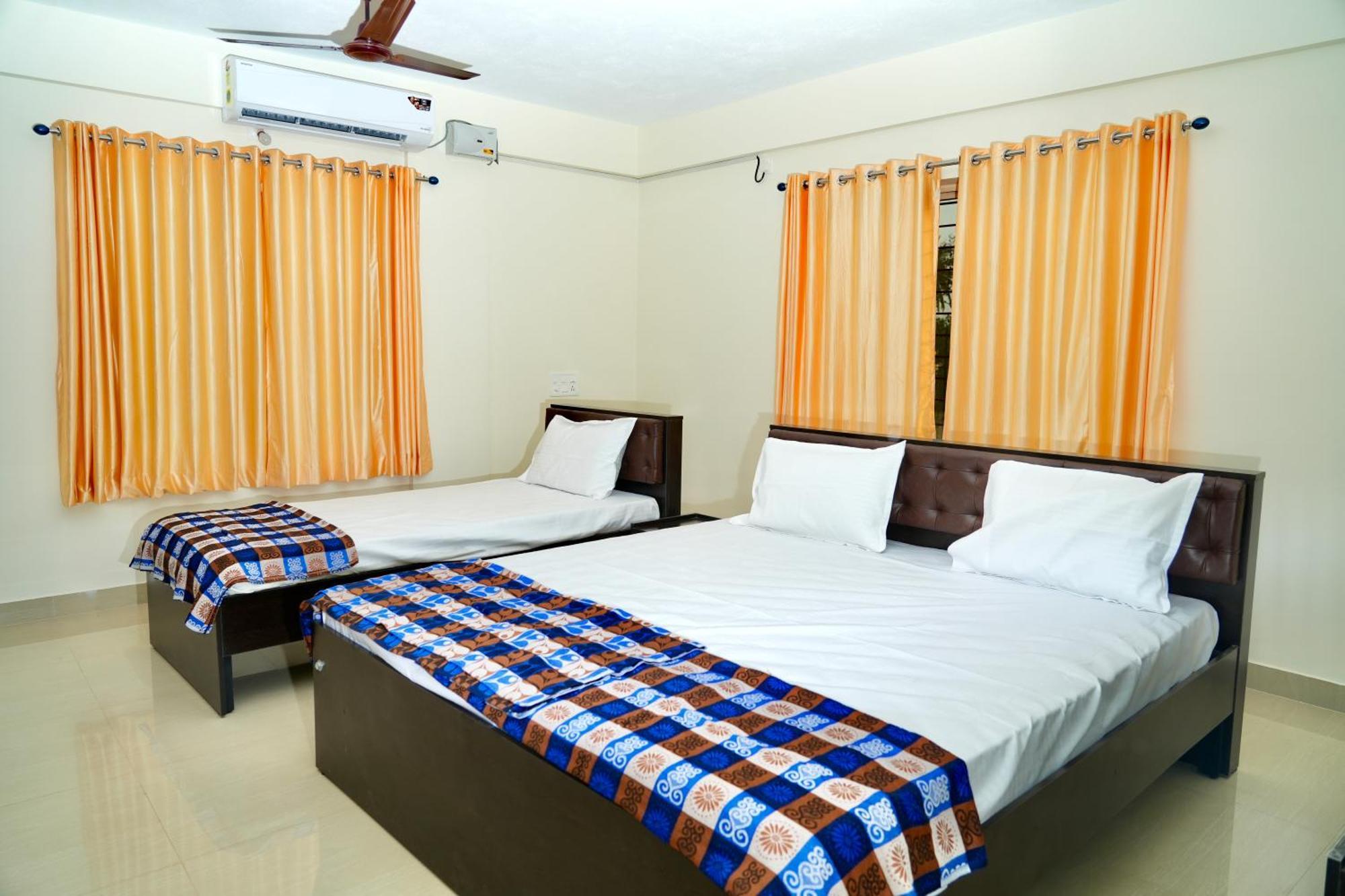 Shree Swarna Comforts Udupi Exterior foto